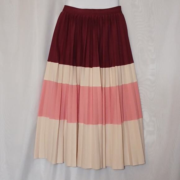 ASOS Design Pleated Color Block Midi Skirt. Size 4 - Picture 4 of 10